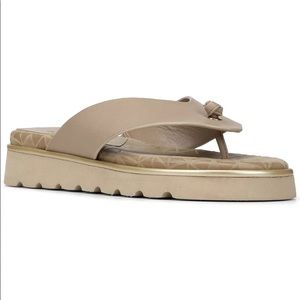 Donald Pliner Lenore Thong Sandal